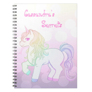Carnet Poney de licorne coloré par arc-en-ciel mignon de