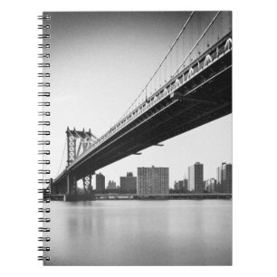 Carnet Pont de Manhattan et horizon, New York, USA