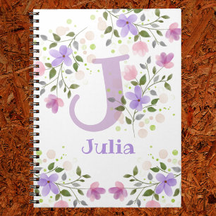 Carnet Premier nom initial plus Julia avec fleurs