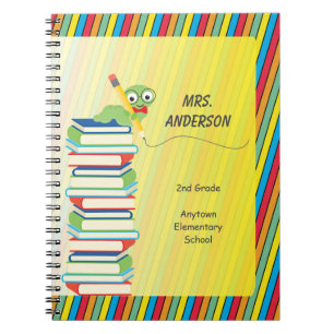 Carnet Rat de bibliothèque mignon s'asseyant sur des