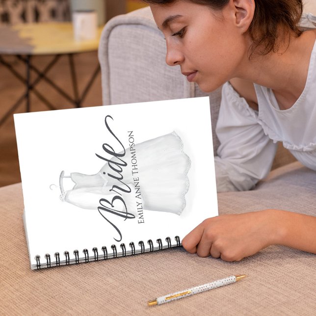 Carnet Robe mariage Aquarelle personnalisée (Simple Bride notebook with elegant bridal gown. )