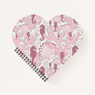 Carnet rose en forme de coeur des hippocampes