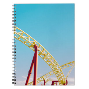 Carnet Rouleau jaune et rouge dessous de verre sous ciel