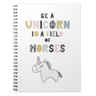 Carnet Soyez une licorne dans un domaine des chevaux