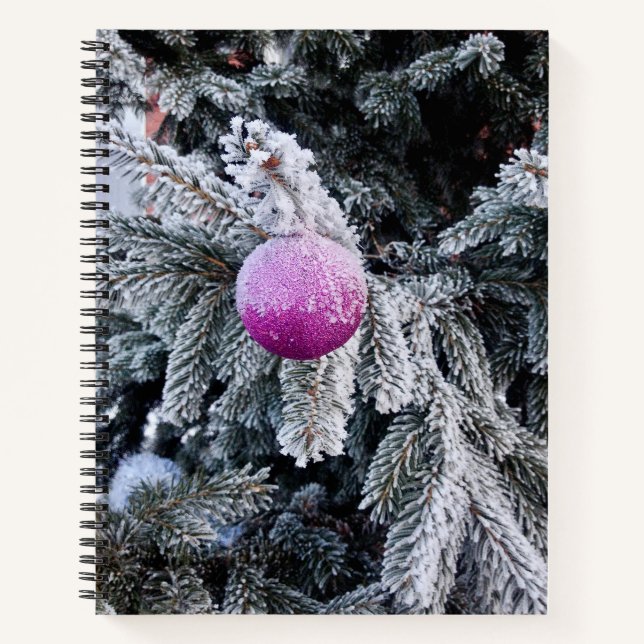 Carnet spiral avec arbre de Noël et jouet dessus (Devant)