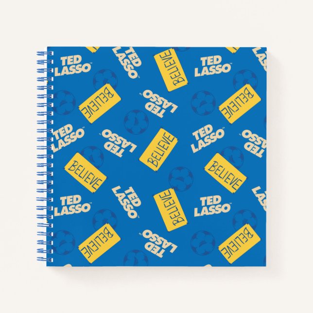 Carnet Ted Lasso | Croyez le Motif de signe et de balle (Devant)