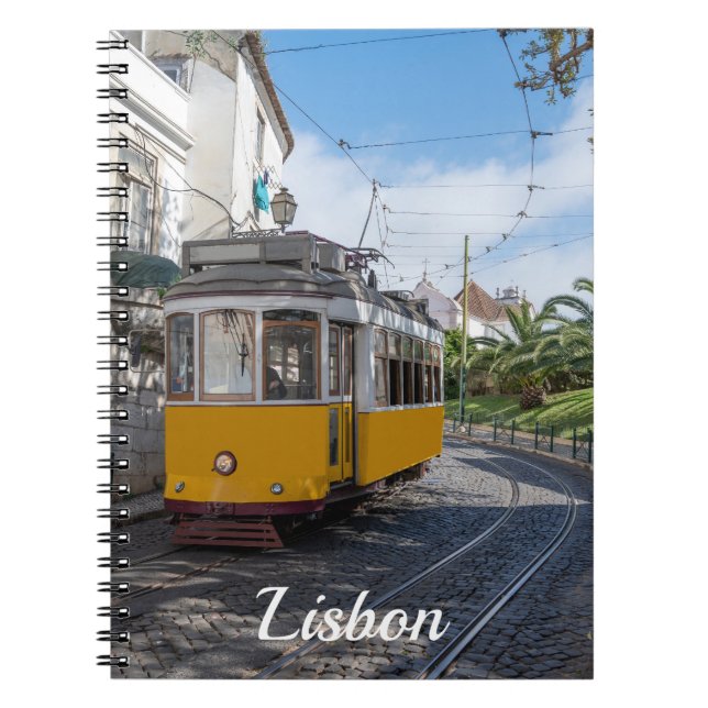 Carnet Tramway jaune rétro dans la rue à Lisbonne, Portug (Devant)