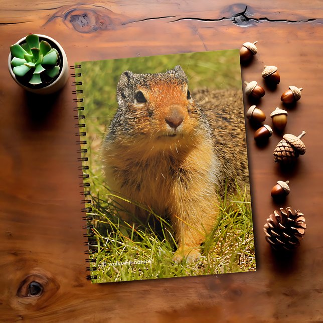 Carnet Un écureuil terrestre colombien à nez twitté (Twitchy-Nosed Columbian Ground Squirrel Journal Cover Photo)