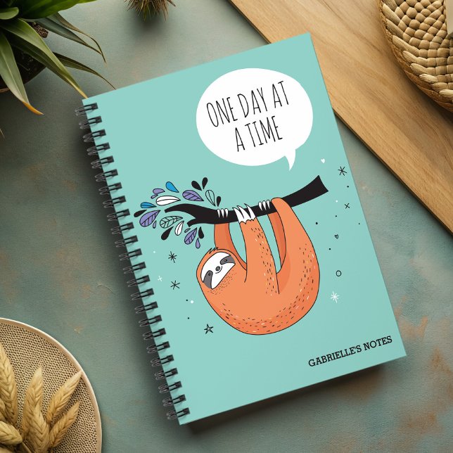 Carnet Un Jour À La Fois - Drôle Fantastique (A funny notebook to remind you to just take it easy and smell the roses just like a sloth! )