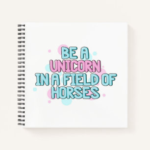 Carnet Unicorne Être Unicorne Dans Un Champ De Chevaux