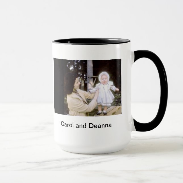 Carol und Deanna Tasse (Rechts)