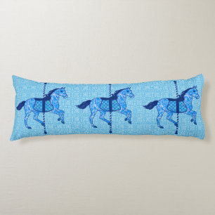 Carousel Horse - Cobalt und Sky Blue Seitenschläferkissen