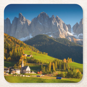 Carré Village de dolomites dans des dessous de verre de