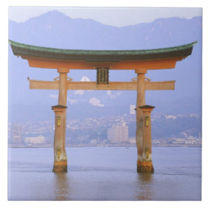 Carreau Asie, Japon, Hiroshima. Mivaiima. Porte de Torii