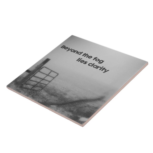 Carreau Au-delà du brouillard, la clarté (Côté)