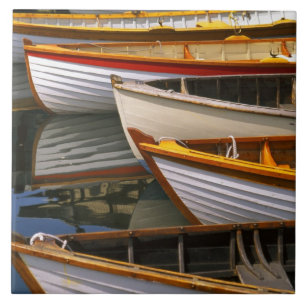 Carreau Bateaux aux couleurs vives au Wooden Boat Center