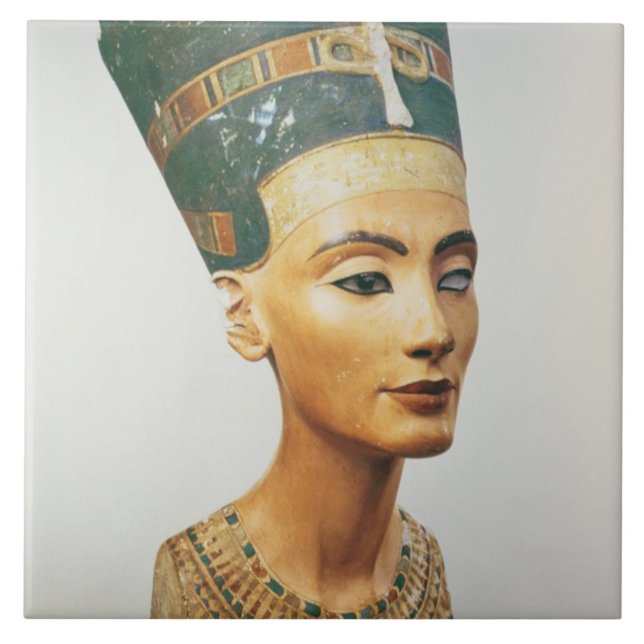Carreau Buste de la Reine Nefertiti, du studio du Sc (Devant)