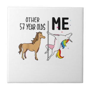 Carreau Cadeau d'anniversaire de licorne 57 ans et moi