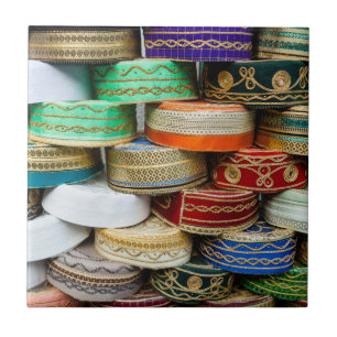 Carreau Casquettes arabes au marché