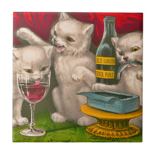 Carreau Chatons buvant et mangeant du poisson sardine