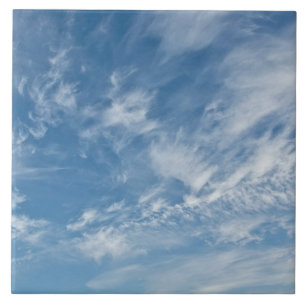 Carreau Ciel bleu nuages blancs éparpillés Motif bleu