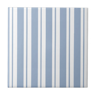 Carreau de céramique bleu et blanc rayé