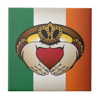 Carreau Drapeau irlandais Claddagh
