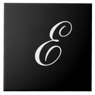 Carreau E Monogramme initial blanc sur noir