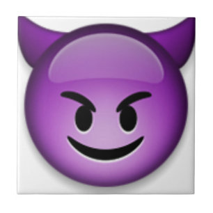 Carreau Emoji vilain font face