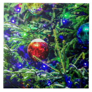 Carreau En Céramique Boule rouge arbre de Noël vert