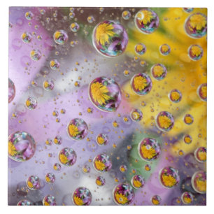 Carreau En Céramique Bulles abstraites avec des fleurs. Crédit : Nancy