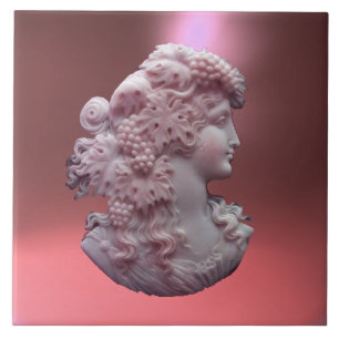 CARREAU EN CÉRAMIQUE CAMÉE ANTIQUE, DAME WITH GRAPES