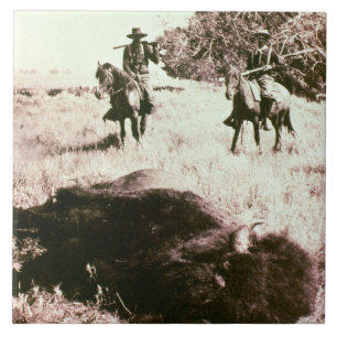 Carreau En Céramique Chasseurs de bison américain (photo de b/w)