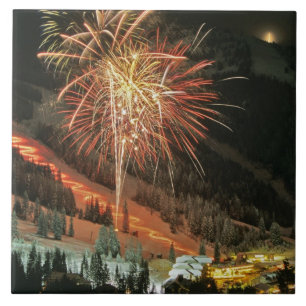 Carreau En Céramique Défilé et feux d'artifice de torche pendant