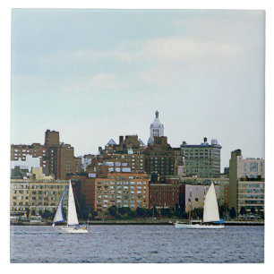 Carreau En Céramique Deux voiliers contre Manhattan Skyline
