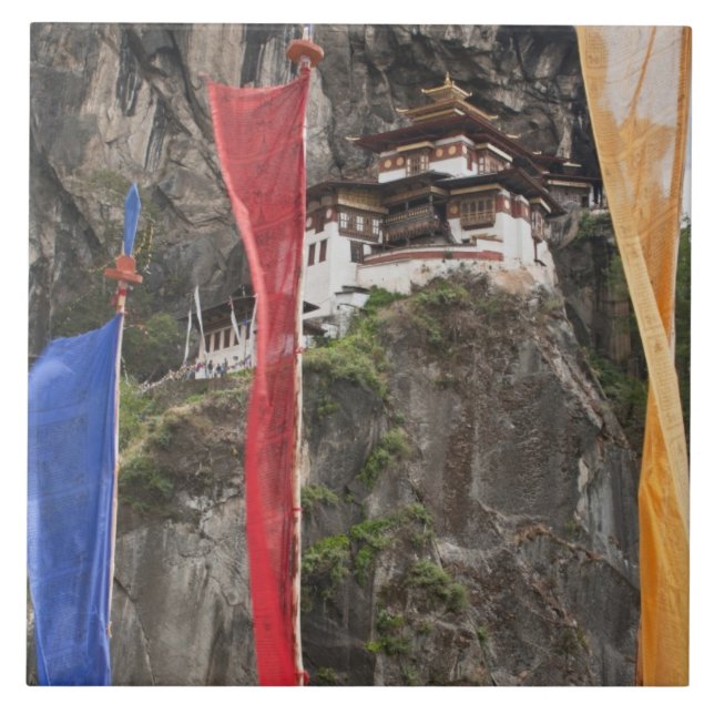 Carreau En Céramique Drapeaux de prière accrochés près de Taktshang (Devant)