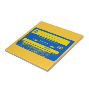 Carreau En Céramique Enregistreur à cassettes bleu et jaune