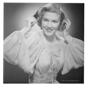 Carreau En Céramique Femme dans la robe 2