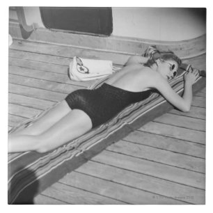 Carreau En Céramique Femme de bronzage de Sun