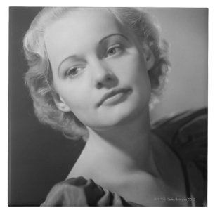 Carreau En Céramique Femme posant 2