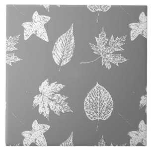 Carreau En Céramique Feuilles d'automne - gris argenté et blanc