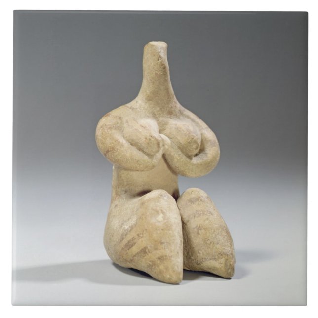 Carreau En Céramique Figurine femelle dans le style de Halaf, c.4500 (Devant)