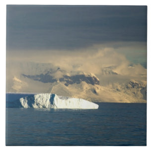 Carreau En Céramique Iceberg au début du passage de Drake juste