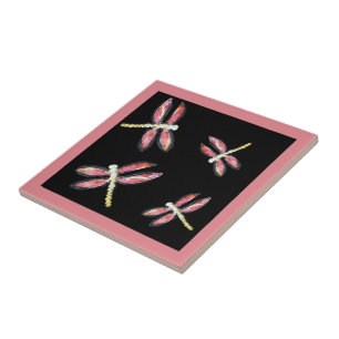 Carreau En Céramique Insect Art Dancing Pink Dragonfly Bugs