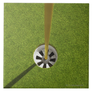 Carreau En Céramique Mât de drapeau et trou jaunes de golf