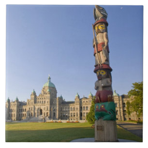 Carreau En Céramique Mât totem sur l'édifice du Parlement à