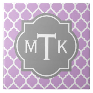 Carreau En Céramique Monogramme moderne gris et Lilac Motif treillis