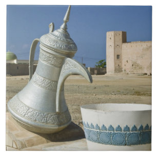 Carreau En Céramique Oman, région du Dhofar, Mirbat. Carafe d'eau gran