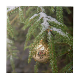 Carreau En Céramique Ornement en verre de Noël d'or sur l'arbre à