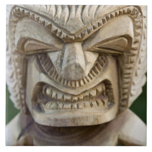 Carreau En Céramique Polynésie, Royaume des Tonga. Gros plan de tiki